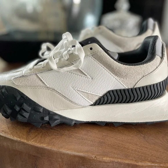 Brand NEW!! New Balance Figs Athletic Shoes, 8 women/6.5 men - Picture 11 of 12